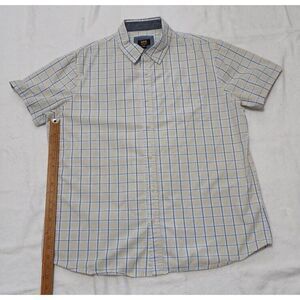 Lee. Short Sleeve Button Down Shirt For‎ Men. Size: XL